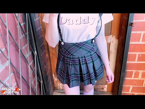 ❤️ Nxënëse thith karin e saj thellë dhe qihet në vend të klasave. Porno e bukur në sq.tuberxxx-com.ru ❌